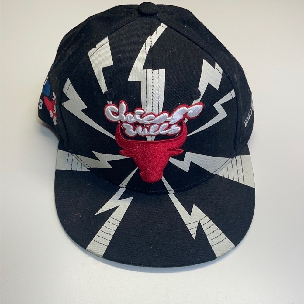 Chicago‎ Bulls 90s Vintage Style Lightning Bolt Snapback Hat Melonwear Mens